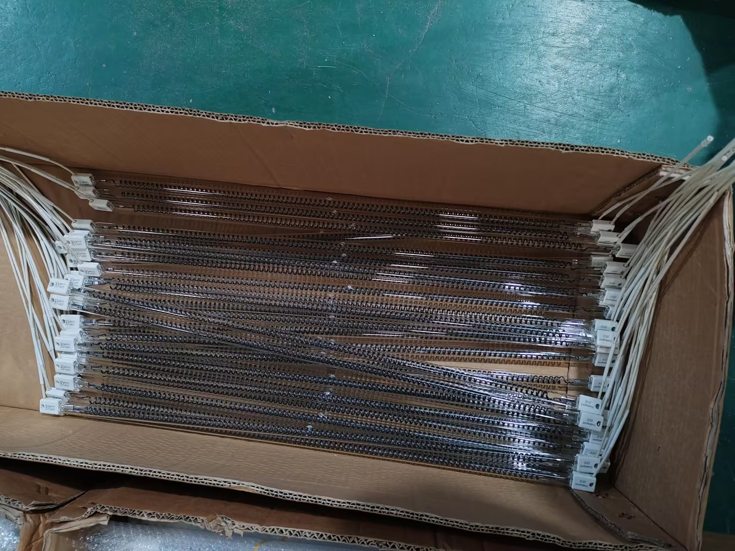 660mm 220v 1000w Carbon Infrared Heating Lamp